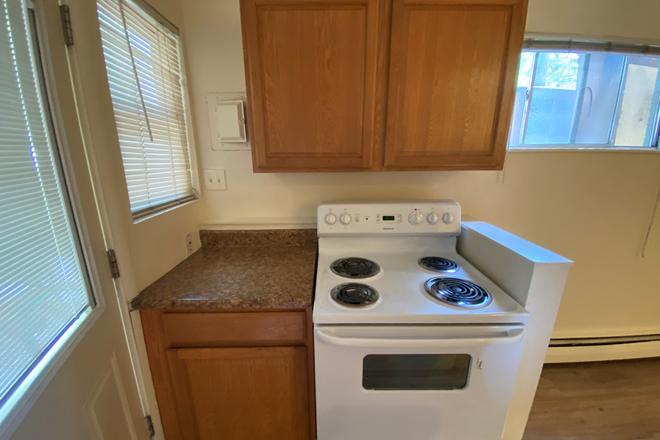 2 - August PRE-LEASING 1623 19th St (Many Units Available) Apartments