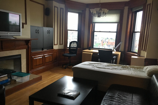 x - Comm Ave 3 Bed No Living Room