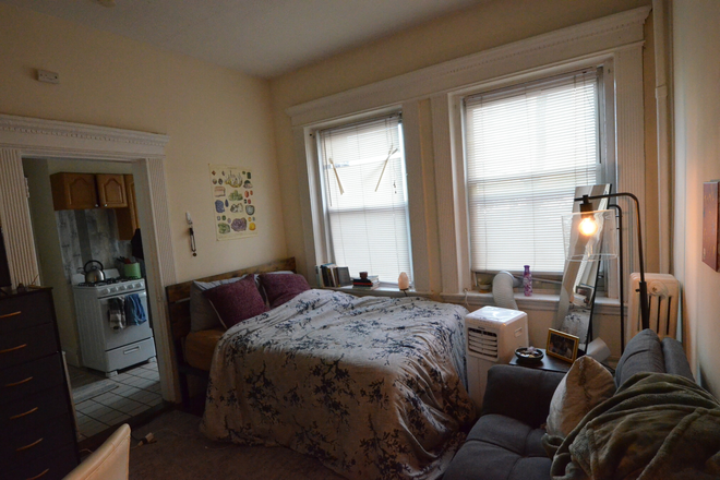 Bedroom - Large bright Studio in Fenway walk to Campus separate kitchen No Fee