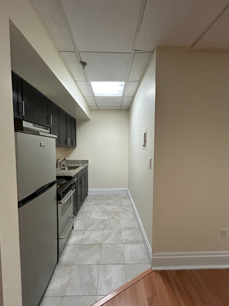 1 - Available Now! Amazing 1 bed/ 1 bath, H/Hw Inc., No Fee! Apartments
