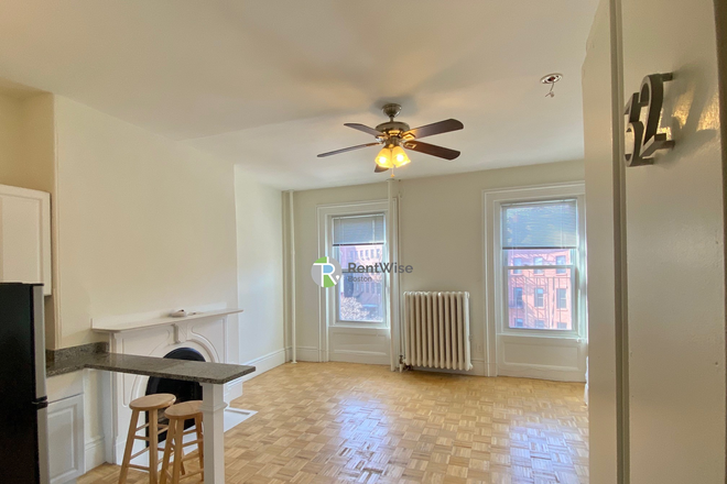 1 - JULY 2026-Gorgeous Beacon Hill Studio, H/HW inc, Cat ok. No Fee!
