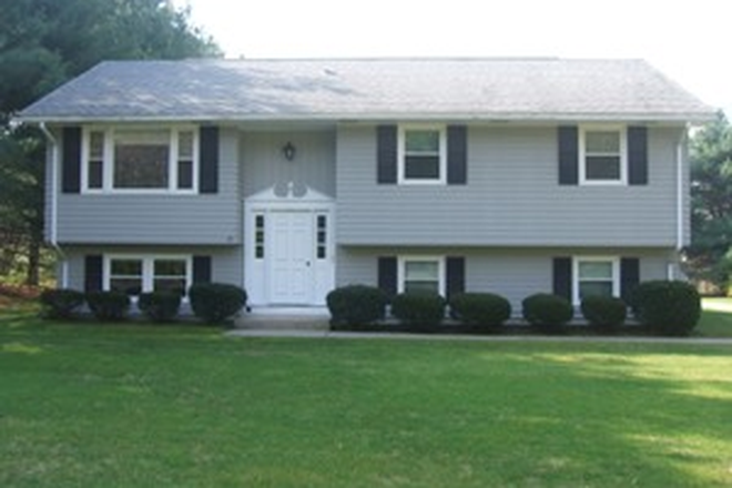 Front of Home - Sunderland Duplex Unit B - Minutes to Umass!