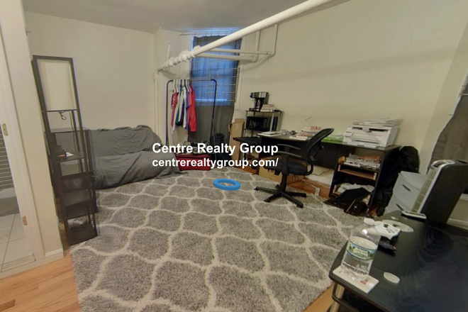 living space - Cozy Studio / 1 Bath w/ Heat and Hot Water included available 9/1/24!! Apartments