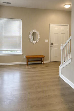 House Entry - URGENT Lease Takeover/ Reassignment: Cottages on Lindberg- Near Purdue Campus! Apartments