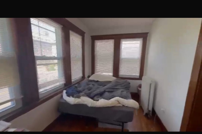 bedroom - sublet for summer april 12,2026 to august 31,2026