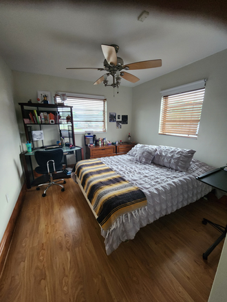 2ND BEDROOM - FOR $1,100.00 MONTHLY FOR STUDENTS or for DOCTORAL STUDENTS House