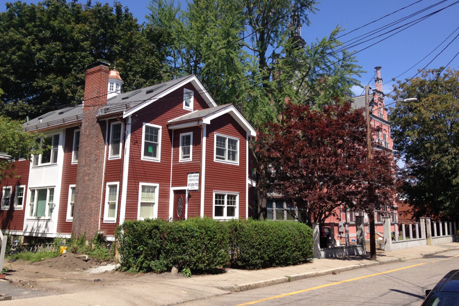 exterior of house - 14-16 Netherlands Rd (furnished) post-doc/research fellow house