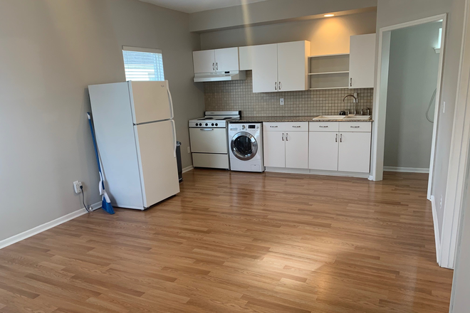 Kitchen Area - Garage apartment 1/1 - one mile from Rice Univeristy