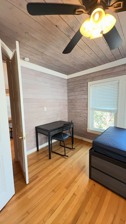 Desk in bedroom - Room in 3BD/2BA, 1 min walk from North Side of Campus Duplex