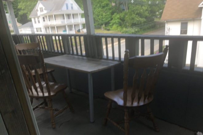 balcony - Several rooms available in 4 bedroom apartments - summer option as well