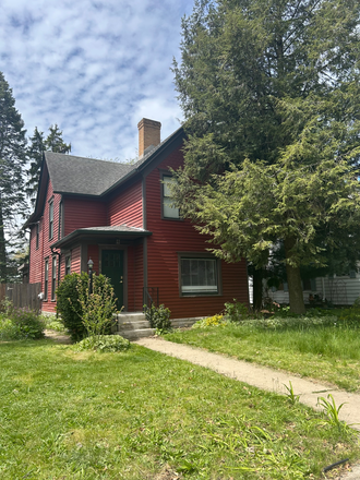 Front of house - Room in shared house, fully furnished - Near Northwest Neighborhood