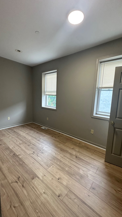 Bedroom - 🏡 Spacious 7-Bedroom House Near Temple University – Move-In September 1, 2025!