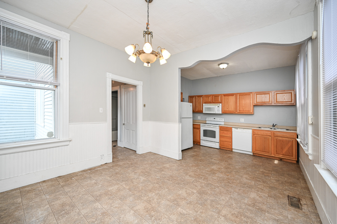 Kitchen - 2552 Vestry Avenue