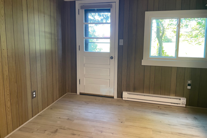 living room - A 1-bedroom in a standalone house in Northampton