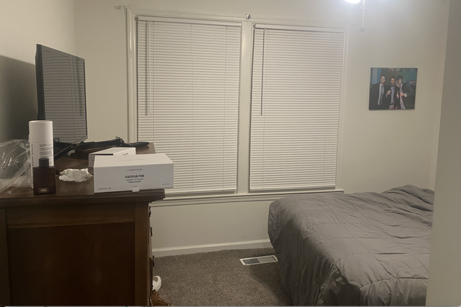 Bedroom - 1902A Linden Ave Townhouse