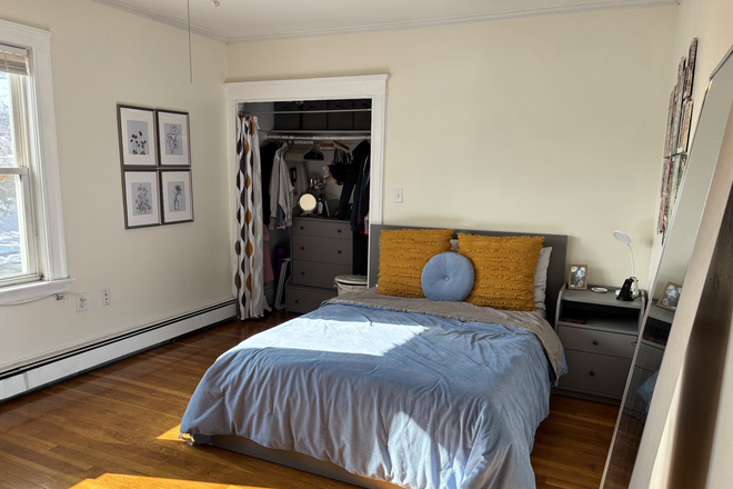 Bedroom #3 - ROOM available June 1st to Aug 31st 2026 Walk to TUFTS or PORTER SQUARE