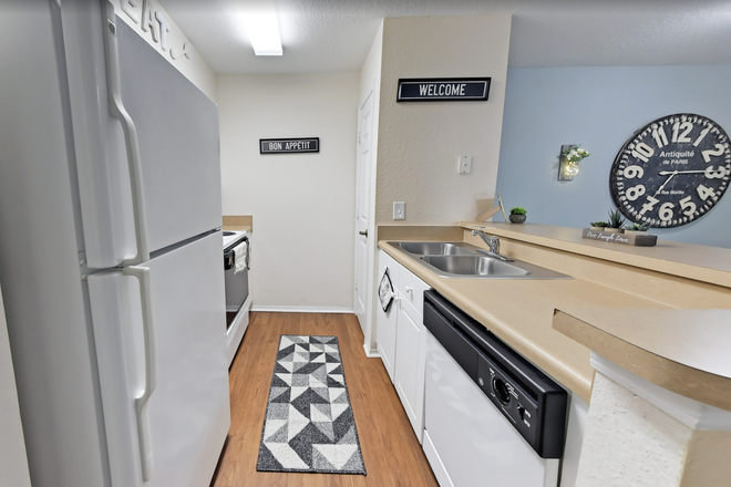 Shared kitchen - College Station Apartments