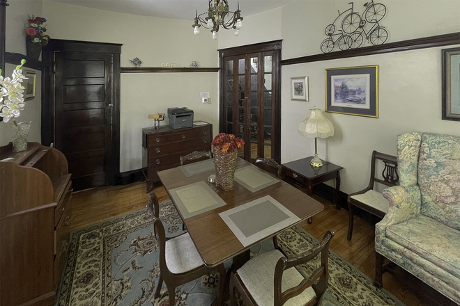 Community Room- other view - We rent internationally. Walk to UC . March 1st, 2026. Clean Private. Must be 22 or older House