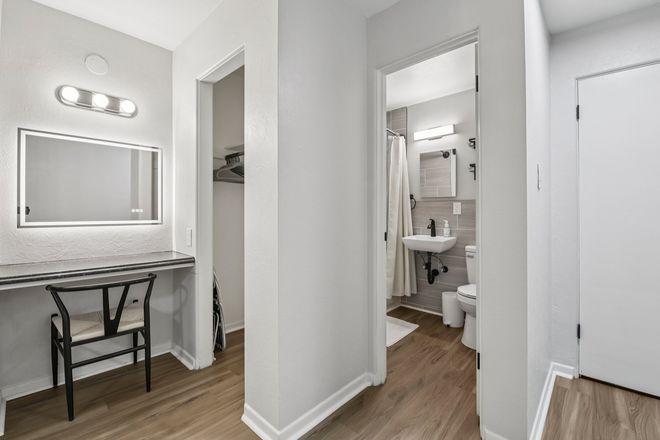 Bathroom - Breakaway Flats Apartments