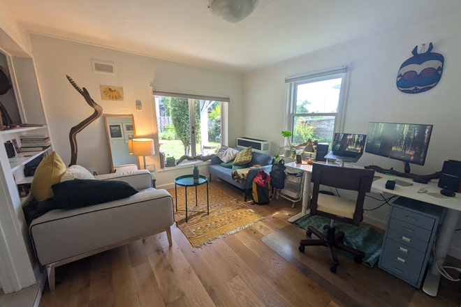 Living Room - Summer sublet 1br-1ba near Piedmont Ave