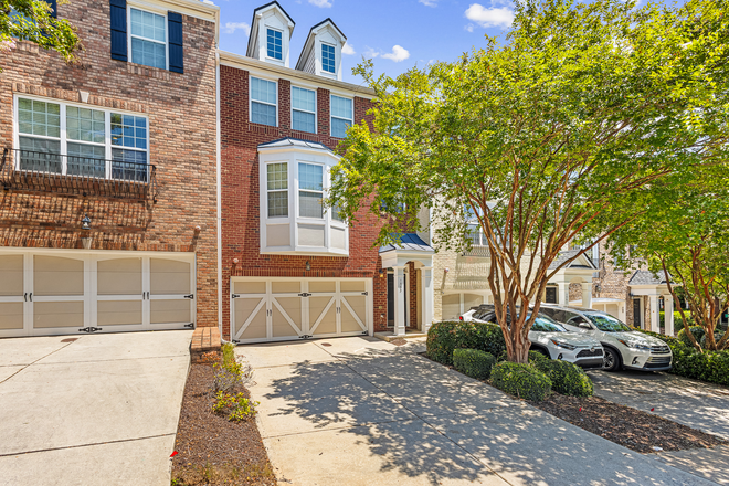 Beautiful Curb Appeal with two Car Garage - Oakdale Bluffs Townhome