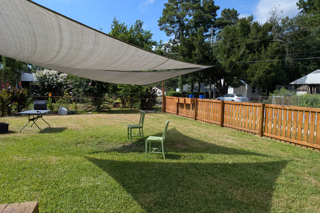 backyard - 3BR/1BA House with large fenced in yard (15min to campus)