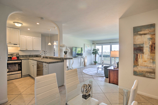 Kitchen - Bay Ho Condo