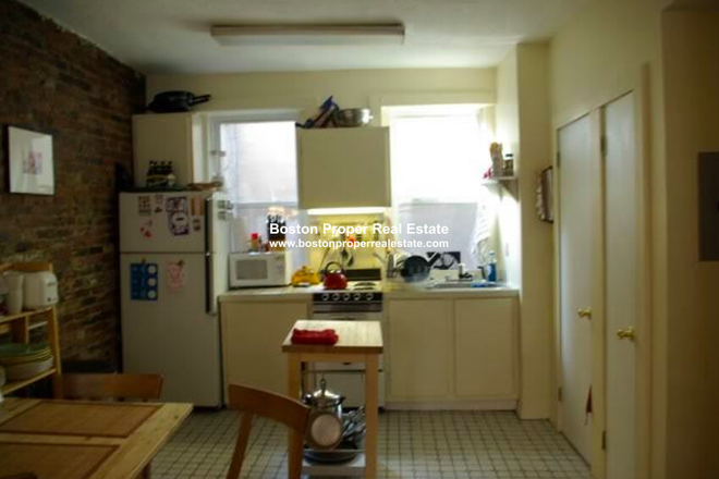 a - 2 bed with living room, NO BROKER FEE Apartments