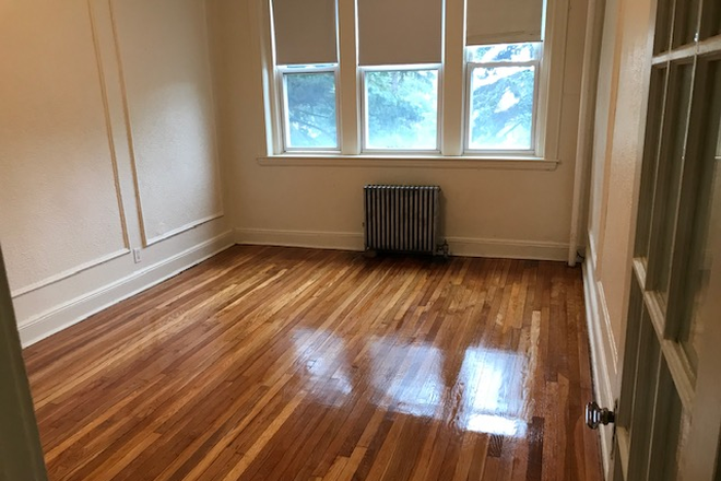 Call NOW for showings! 617-236-8600 - COMM AVE - CLEVELAND CRCL *NO FEE* 3BR SPLIT FOR 4 PPL AVAIL *9/1/2025* W/ LNDRY IN BLDNG, H&HW INC! Apartments