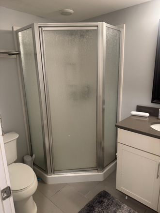 Bathroom - Harvard Square Sublet – 6 Bed 5.5 Bath – Furnished – Summer/Fall – $1650 Apartments