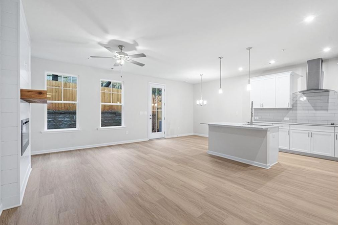 Living Room - 1 BR w/ Private Bathroom at Brand New Townhome Only 1 Mile Away From Marietta Campus.