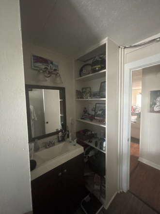 bathroom - Highland Terrace Apartments, 10 minute walk to campus
