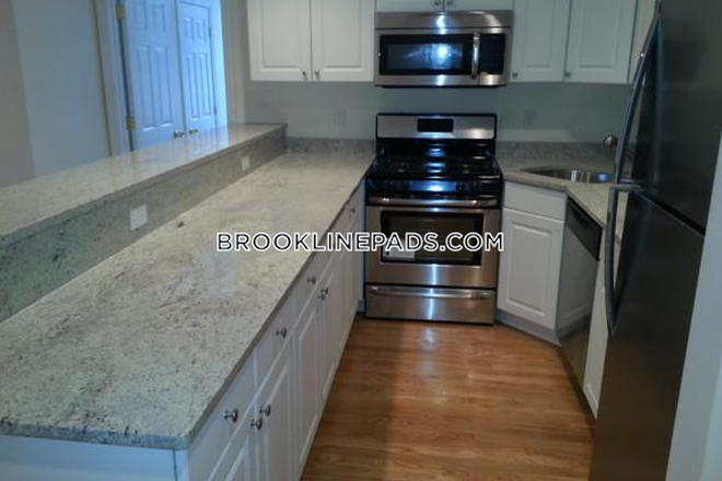 Kitchen - Available 9/1/25! 3 Bed 1 Bath Apartment on St. Paul St. in Brookline! Close to Main BU Campus