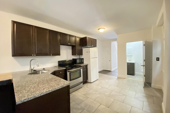 Kitchen - 1822 W Berks St House