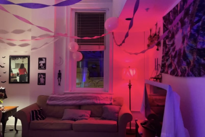 part of living room - Apartment near Monroe