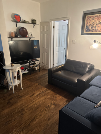 Living Room - 3BR / 1B on UES looking for 3rd roommate