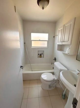 bathroom - Central Pas apartment close to south and hillside campus