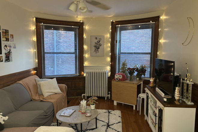 Living room - Large 2 Bed Available 9/1/25! *CONTACT NOAH 603-470-8181* Apartments