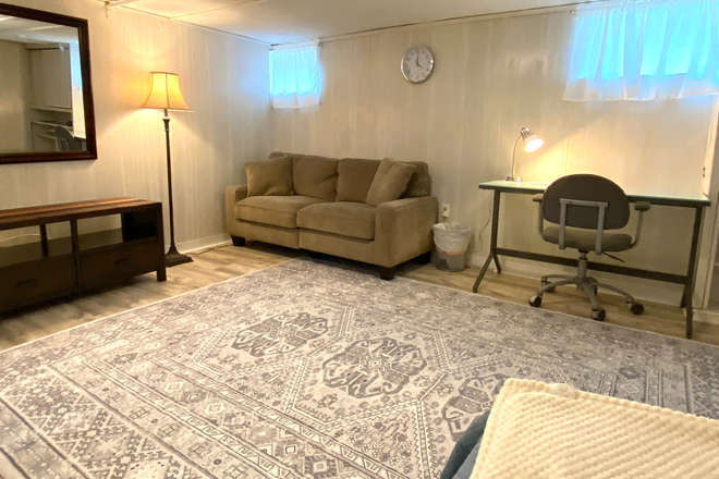 2 - June-Aug - Furnished 1-bedroom Apt w/All included