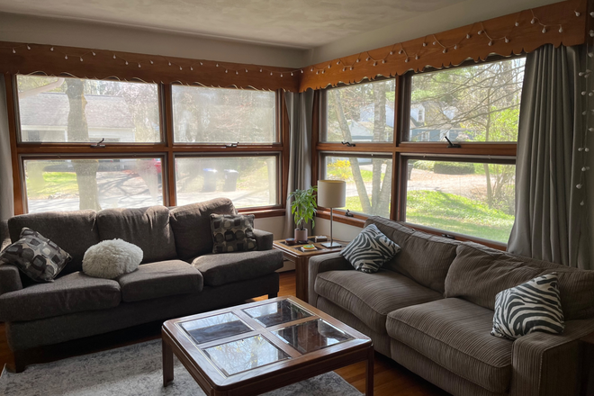 Living Room - Private Bedroom in 4 BD/1.5 Bath house right next to campus (Fully Furnished, Summer Sublet)