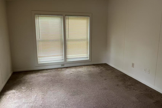Living Room - Puffton Village 1B1B