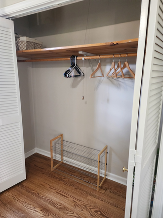 Bedroom Closet - Room in a suburban house, close to Marta/Bus lines