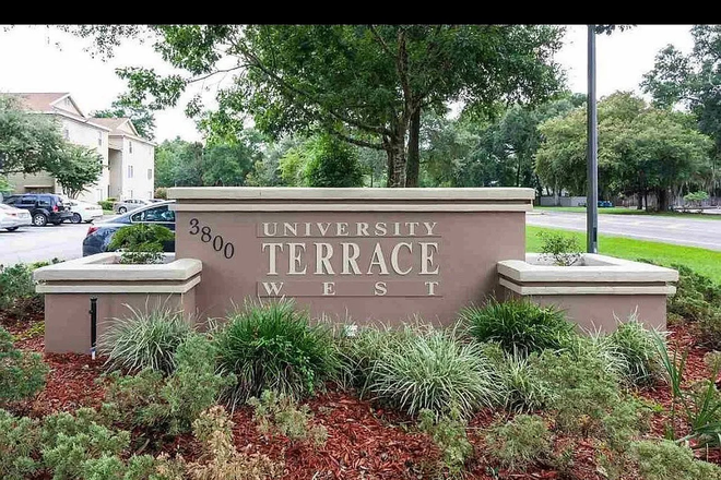 Outside Street View - University Terrace West