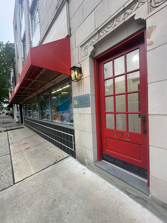 Entrance - Sublet:Furnished third-floor studio-Nassau St-Princeton