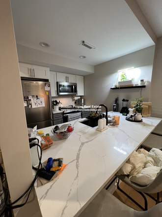 a - Renovated with central a/c... Apartments