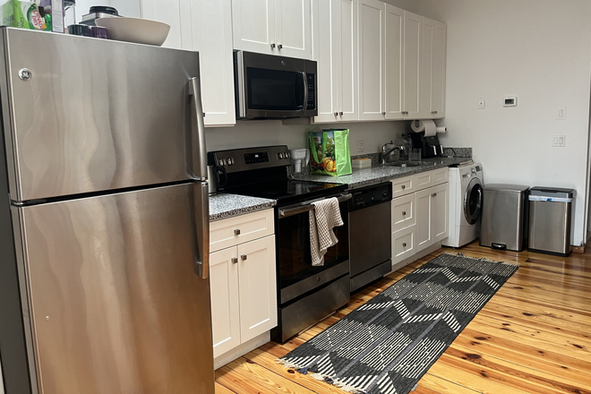 Kitchen - *NO BROKER FEE* Loft-Style (High Ceilings) 2Bedroom Condo - TONS of Natural Light!