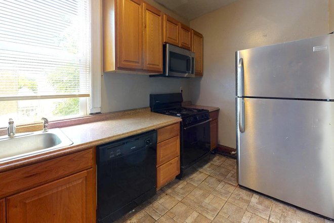 kitchen - Huge 6  bedroom in Clifton Heights House