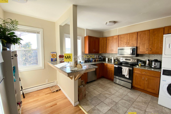 Call NOW for showings! 617-236-8600 - BICKFORD AVE - *9/1/2026* 3BR SPLIT FOR 4 PPL ON BACK OF MISSION  HILL W/ LNDRY IN UNIT, 1 PRKNG INC Apartments