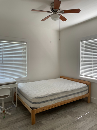 Bedroom - House very near campus