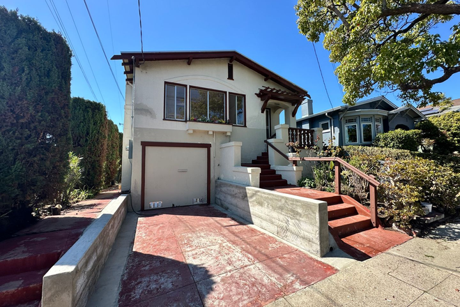  - Charming 2BR/2BA Albany Home with Garage & Updated Kitchen